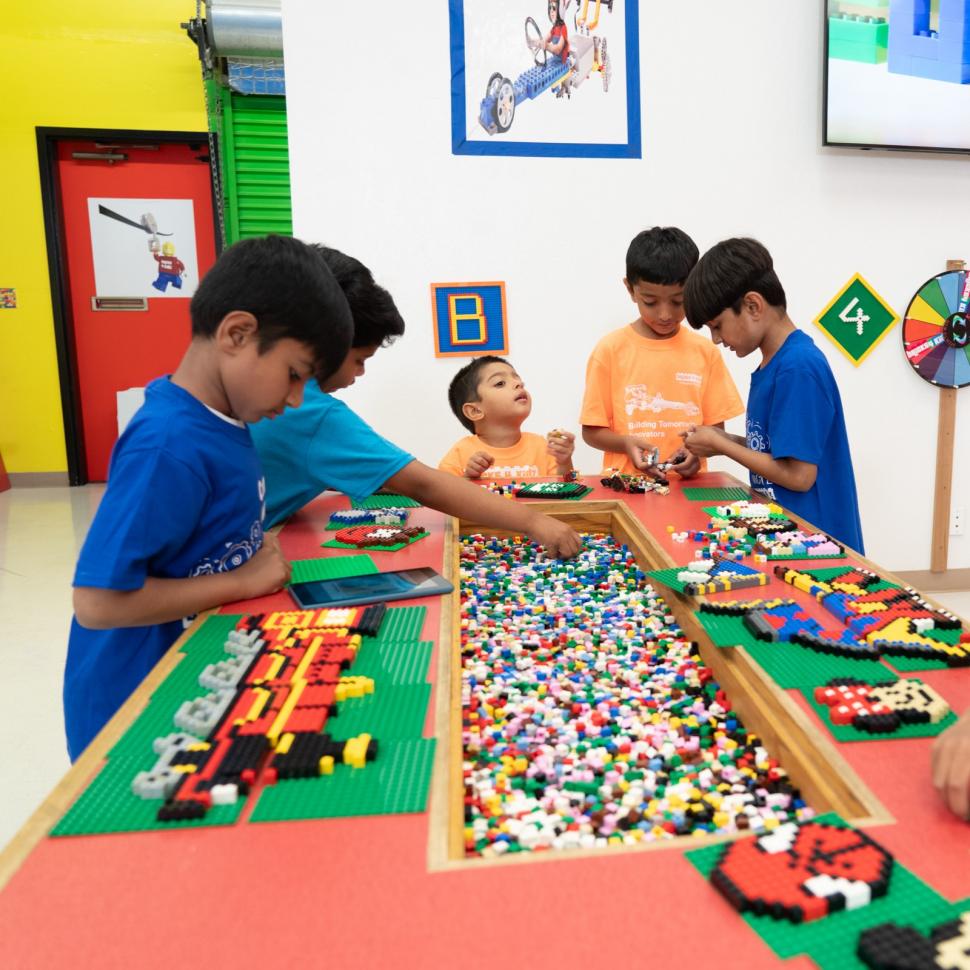 bricks4kidzlegos_0.jpg?itok=